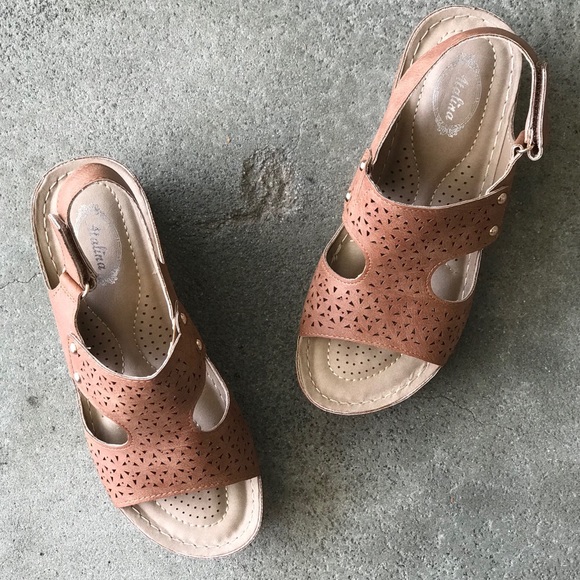 Italina Tan TStrap Comfort Sporty Velcro Sandal 10 - Picture 6 of 8